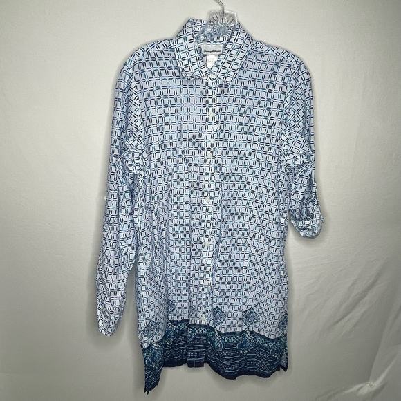 Tommy Bahama 100% Cotton Blue and White Button Up Shirt Size M - Picture 1 of 3